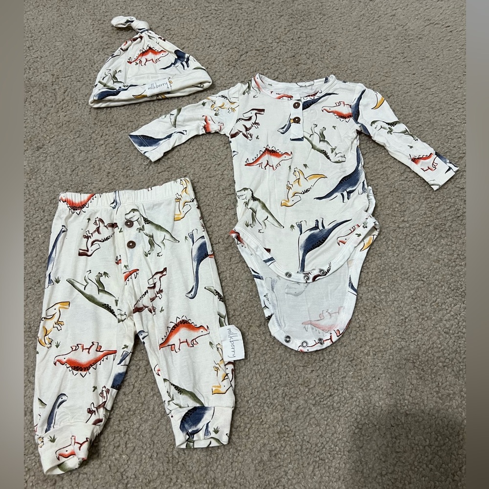 (SEE 3RD PIC) MILKBERRY Baby Boy Bamboo Dino Set